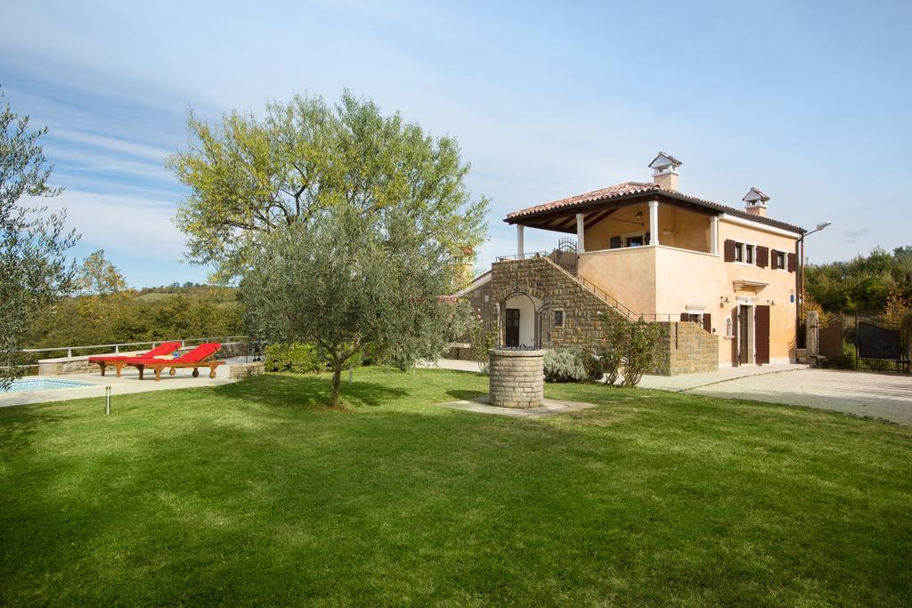 Villa Momiano With Private Pool Momjan Εξωτερικό φωτογραφία