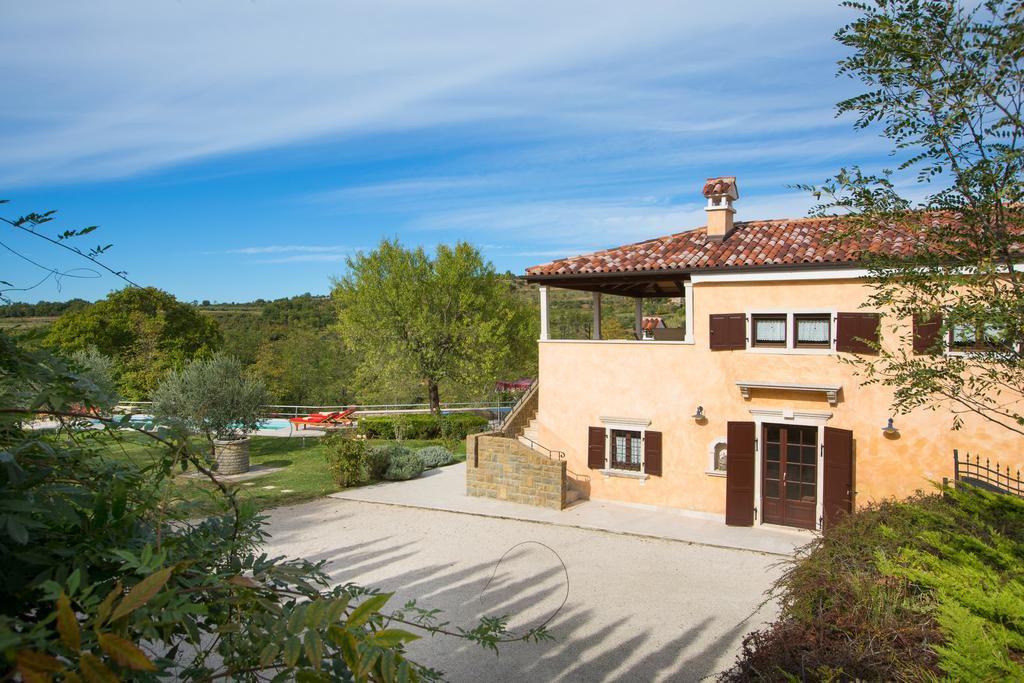 Villa Momiano With Private Pool Momjan Εξωτερικό φωτογραφία